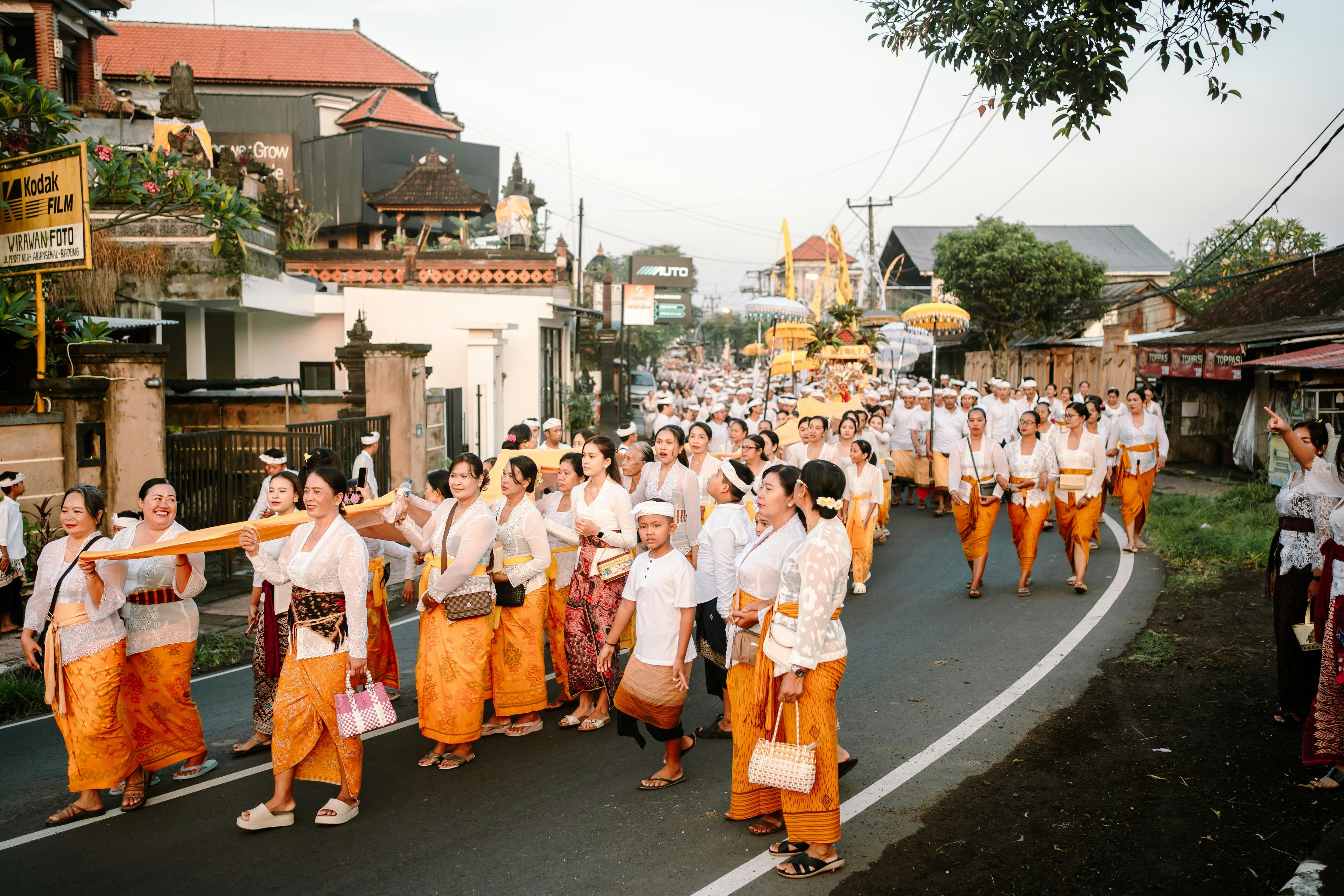 Cómo ponerse un sarong: guía paso a paso